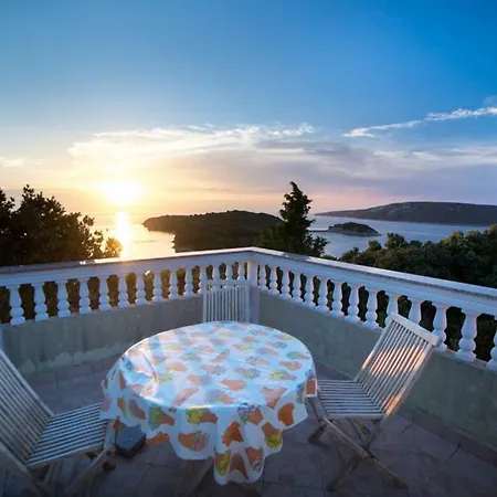 Fuza Rab 4* Supetarska Draga