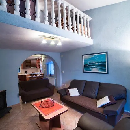 Guest house Fuza Rab *