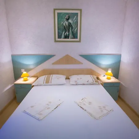 Guest house Fuza Rab
