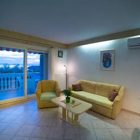 Guest house Fuza Rab *