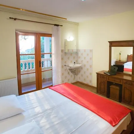 Fuza Rab Guest house Supetarska Draga