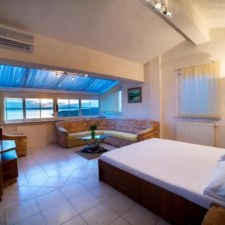 Fuza Rab Guest house Supetarska Draga