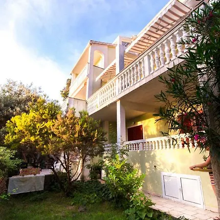 Casa de hóspedes Fuza Rab