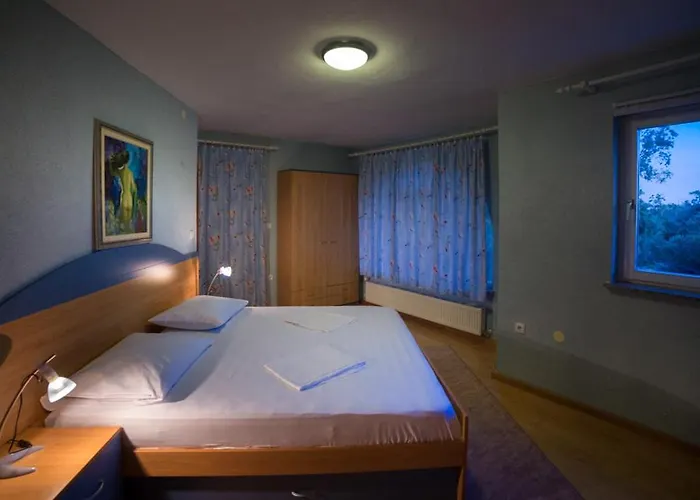 Fuza Rab Pensjonat Supetarska Draga