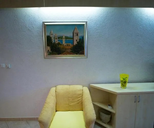 Fuza Rab Pensjonat Supetarska Draga