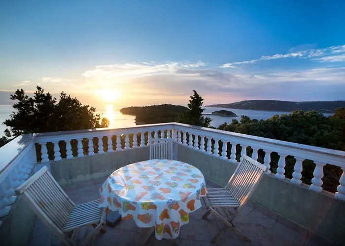 Fuza Rab 4* Supetarska Draga